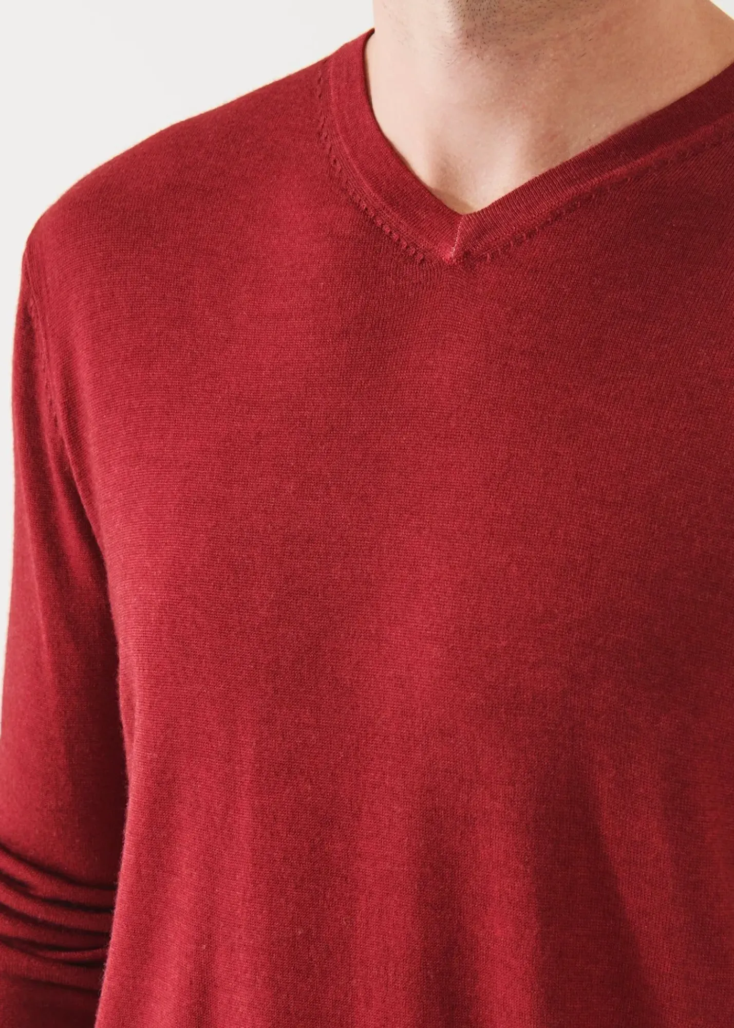 PATRICK ASSARAF Extra-Fine Merino Vintage Wash V-Neck|Men Knitwear