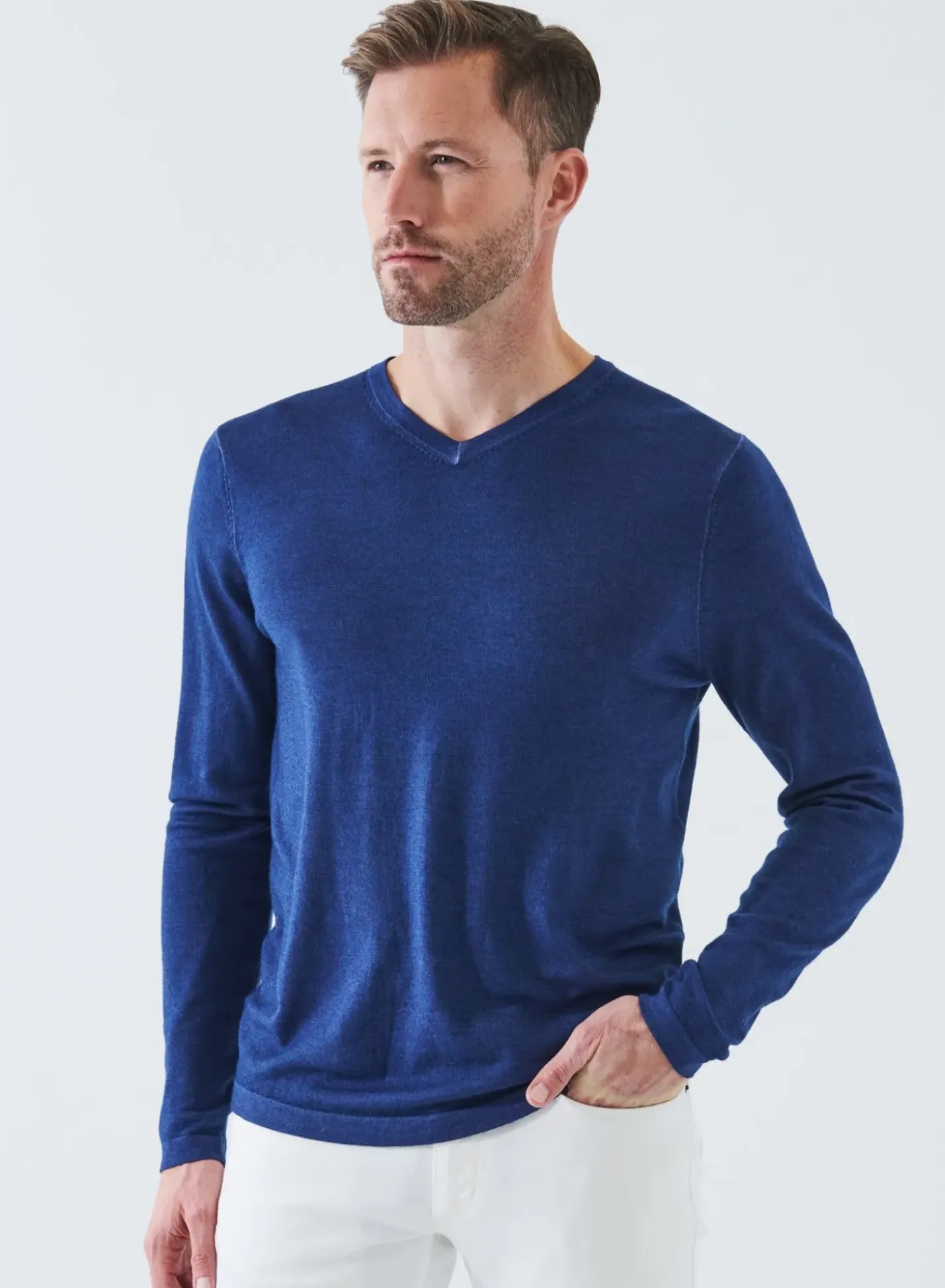 PATRICK ASSARAF Extra-Fine Merino Vintage Wash V-Neck|Men Knitwear