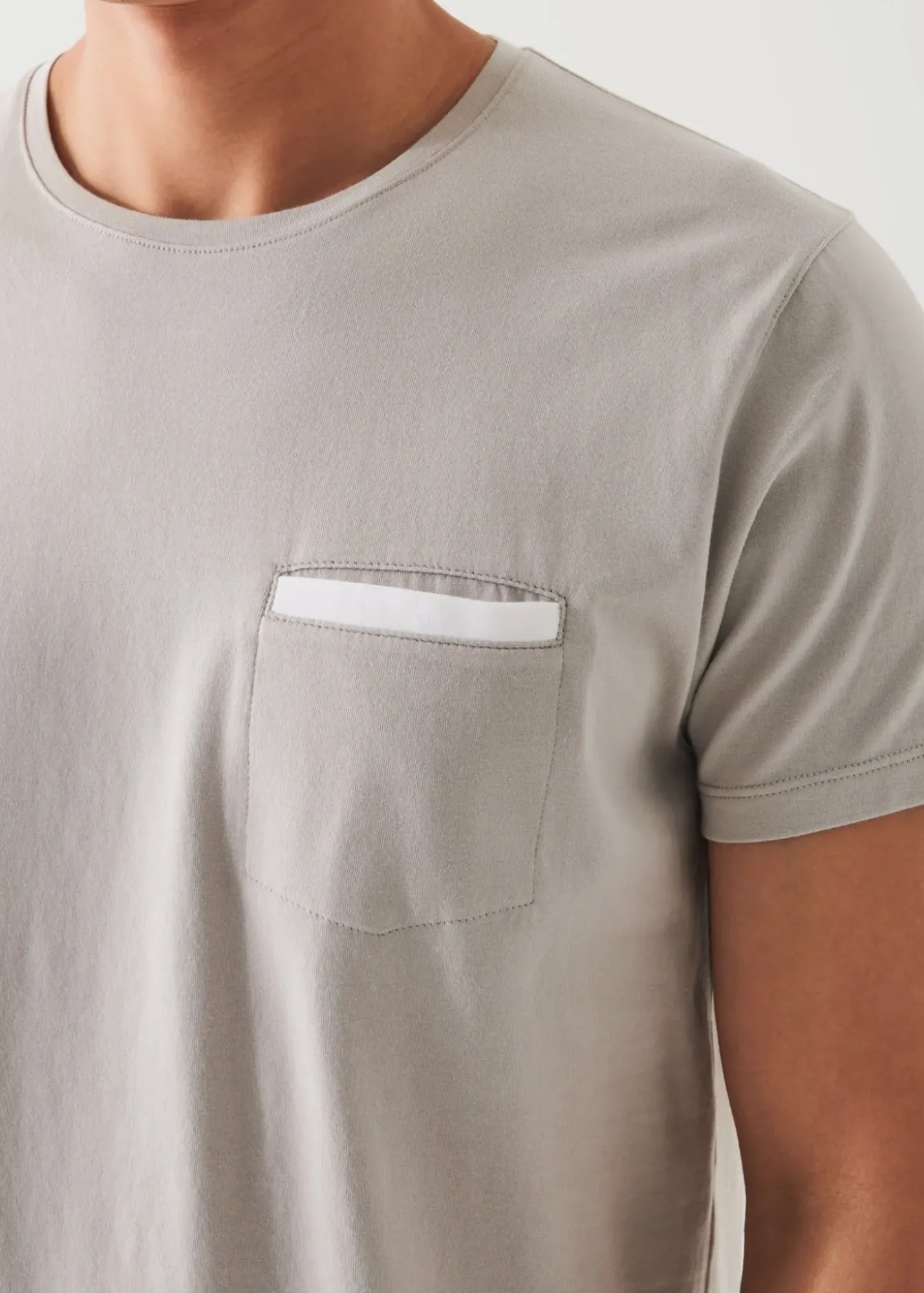 PATRICK ASSARAF Pima Cotton Stretch Pocket T-Shirt|Men T-Shirts