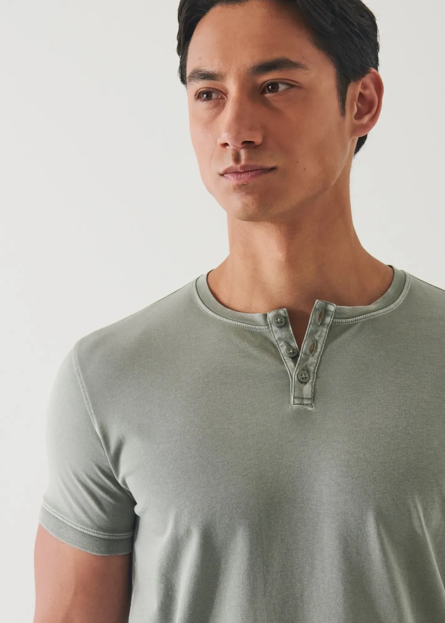 PATRICK ASSARAF Pima Cotton Stretch Vintage Wash Henley T-Shirt|Men T-Shirts