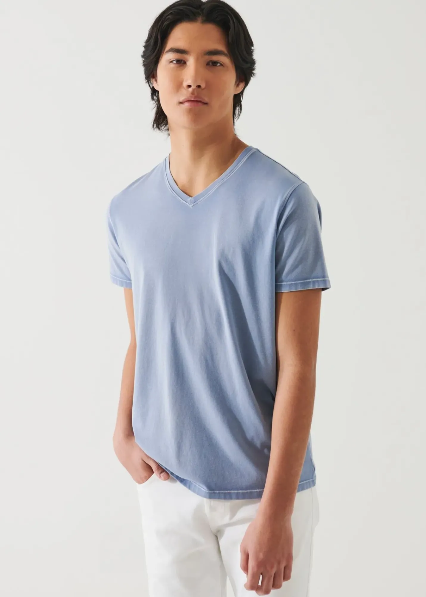 PATRICK ASSARAF Pima Cotton Stretch Vintage Wash V-Neck T-Shirt|Men T-Shirts