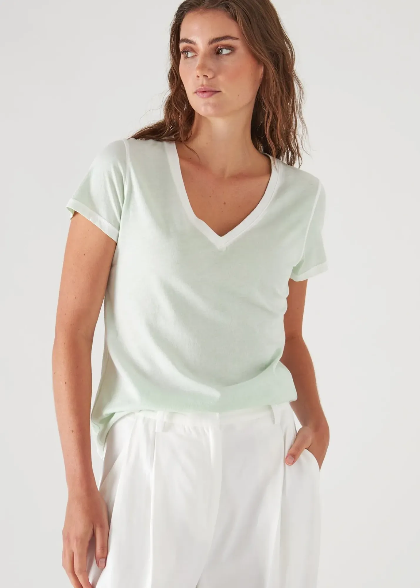 PATRICK ASSARAF Reverse Spray Lightweight Pima Cotton V-Neck T-Shirt|Women T-Shirts