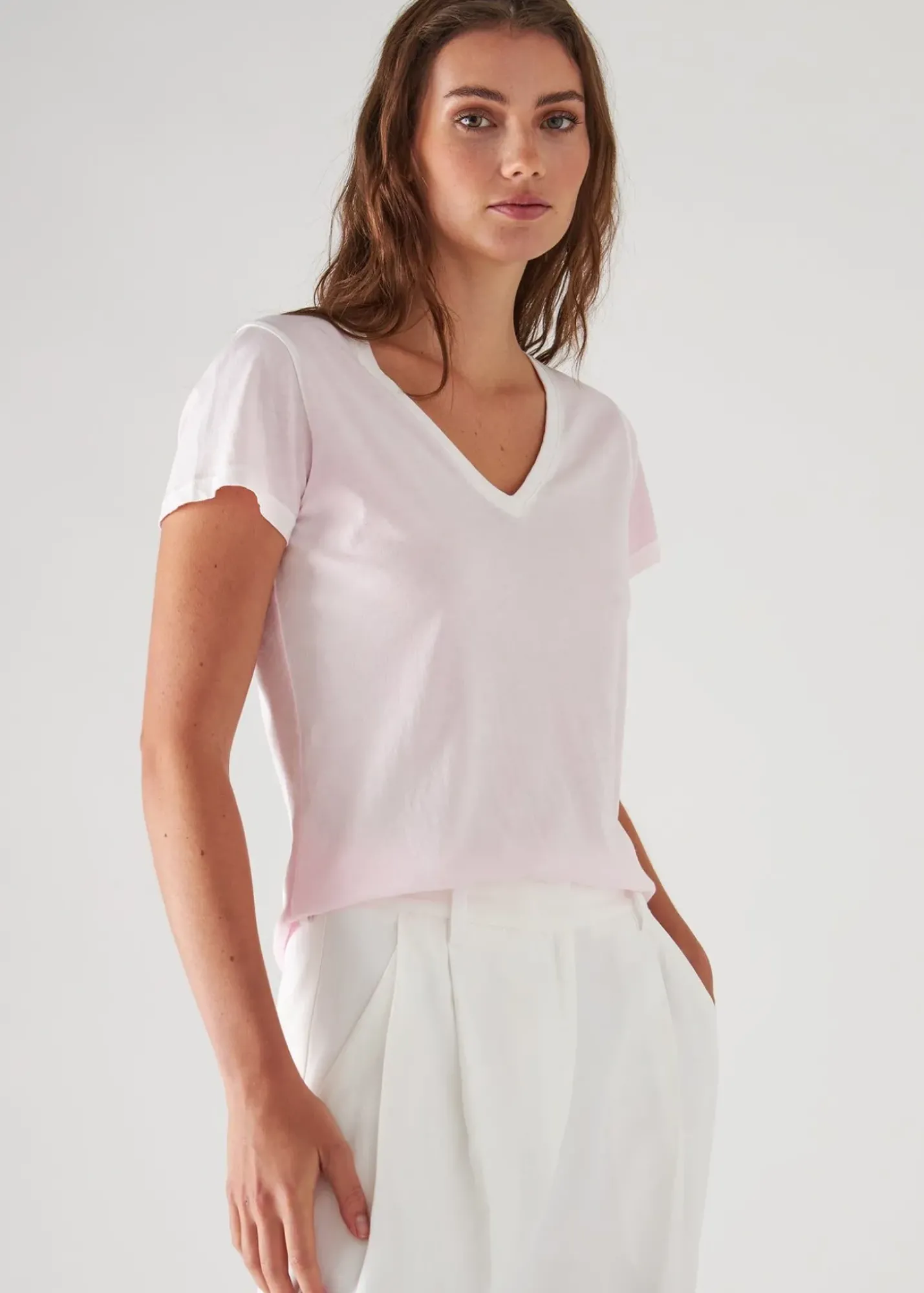 PATRICK ASSARAF Reverse Spray Lightweight Pima Cotton V-Neck T-Shirt|Women T-Shirts