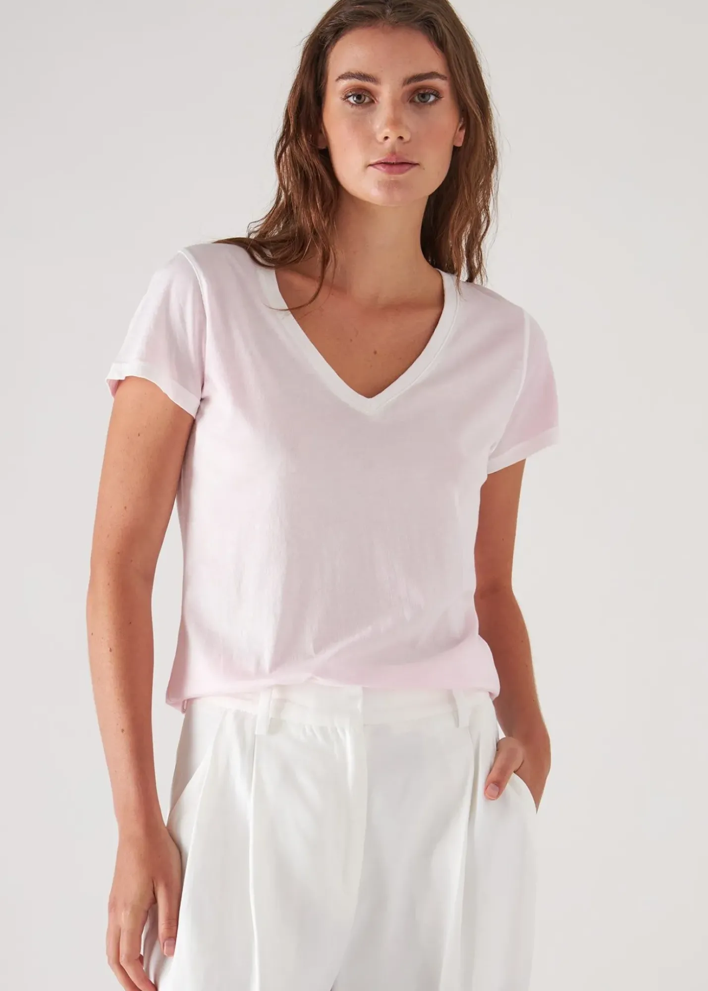 PATRICK ASSARAF Reverse Spray Lightweight Pima Cotton V-Neck T-Shirt|Women T-Shirts